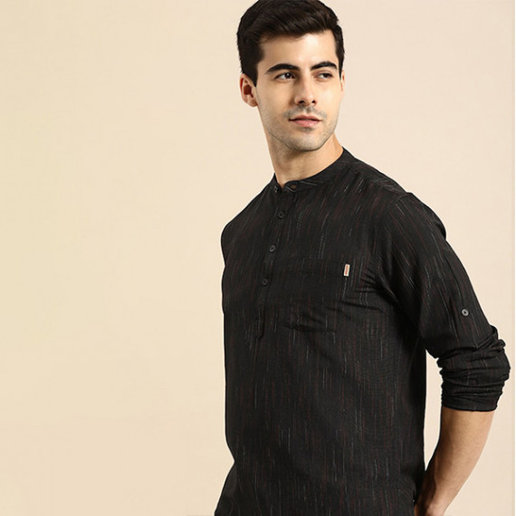 https://fabrora.in/products/men-black-woven-design-kurta